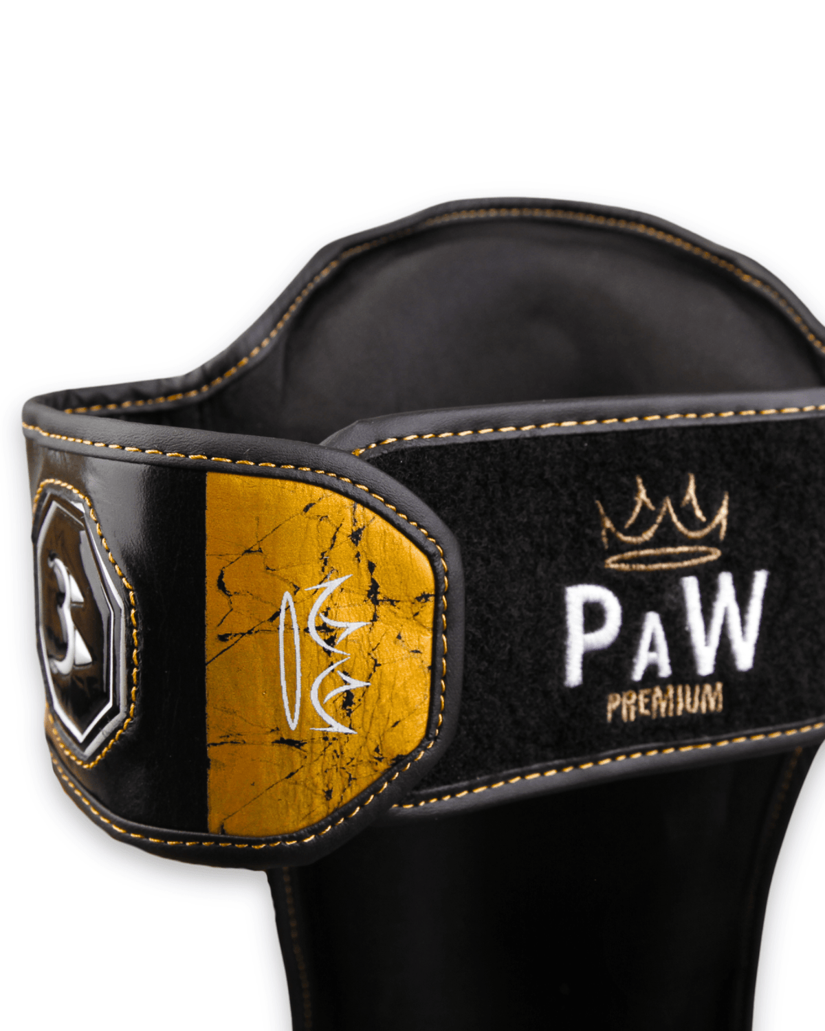 PAW Golden Era Schienbeinschoner in Schwarz Gold – Beinschutz für MMA, Kickboxen und Muay Thai