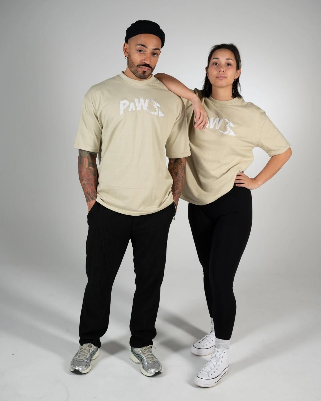 PAW Fightwear Oversize Shirt in Beige für Damen und Herren – Unisex T-Shirt