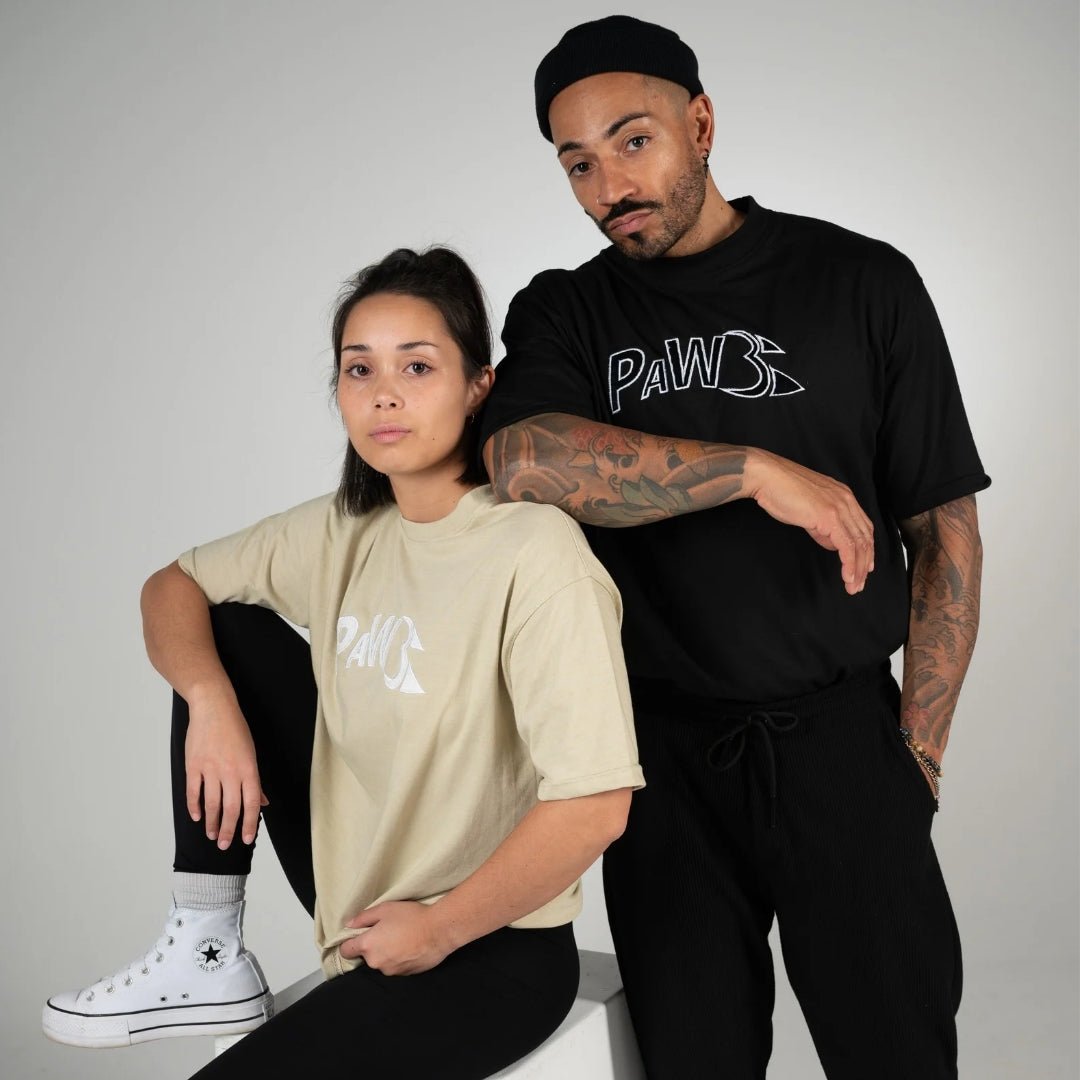 PAW Fightwear Oversize Shirt für Damen und Herren in Schwarz und Beige – Unisex T-Shirt