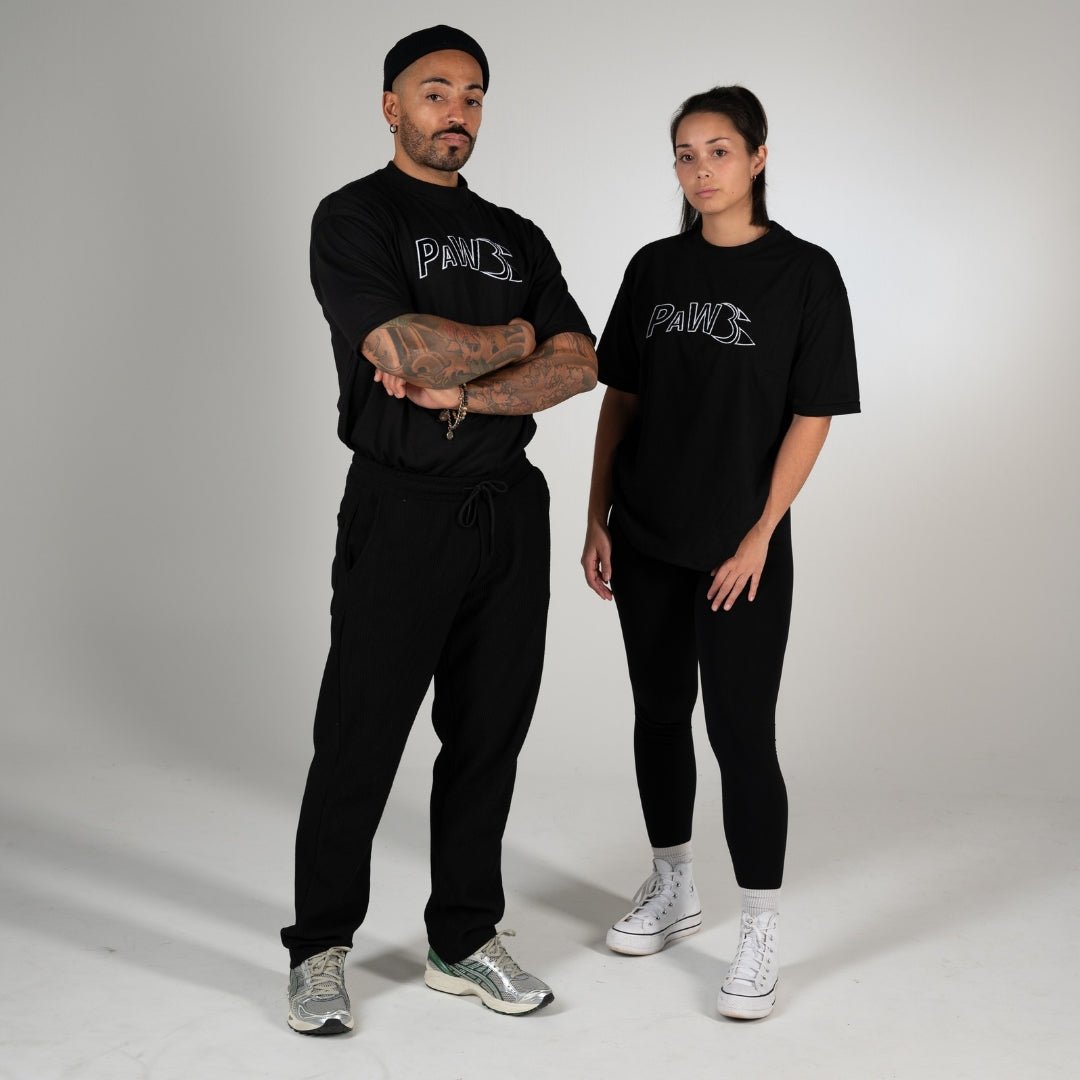 PAW Fightwear Oversize Shirt in Schwarz für Damen und Herren – Unisex T-Shirt mit gesticktem PAW Logo